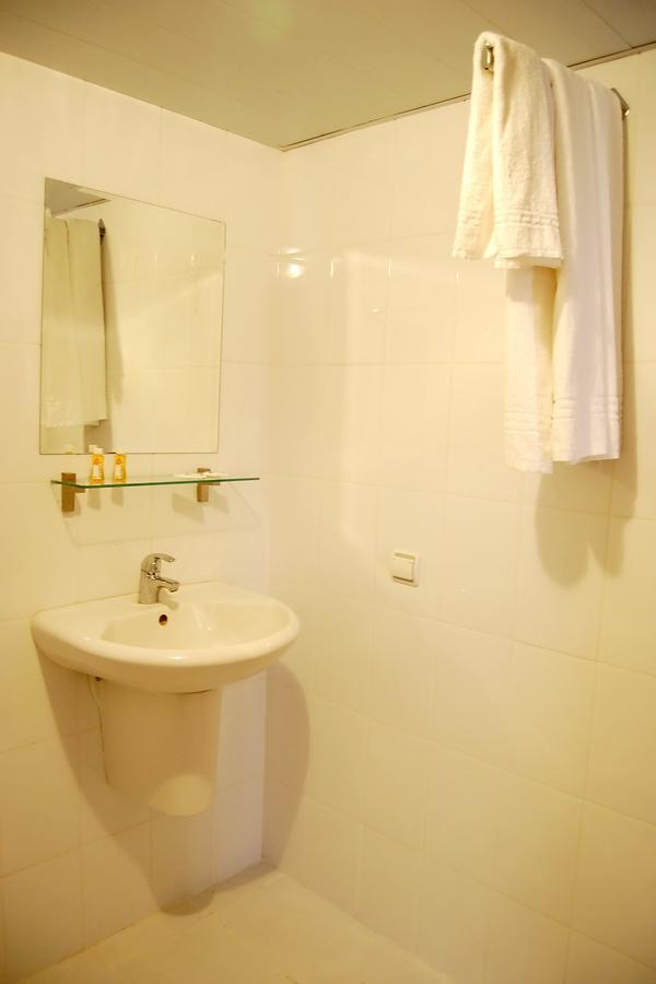 Crown Hotel Tashkent Luaran gambar
