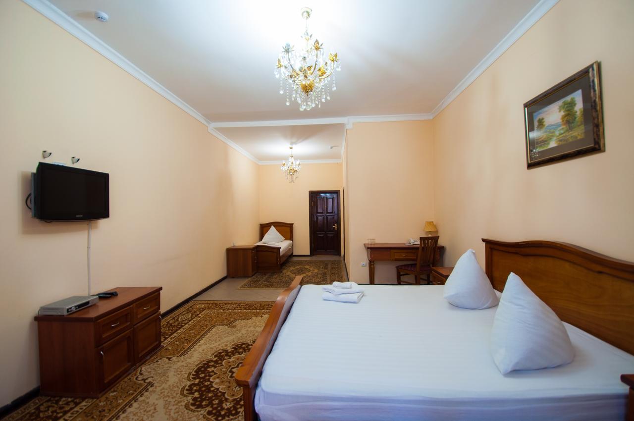 Crown Hotel Tashkent Luaran gambar