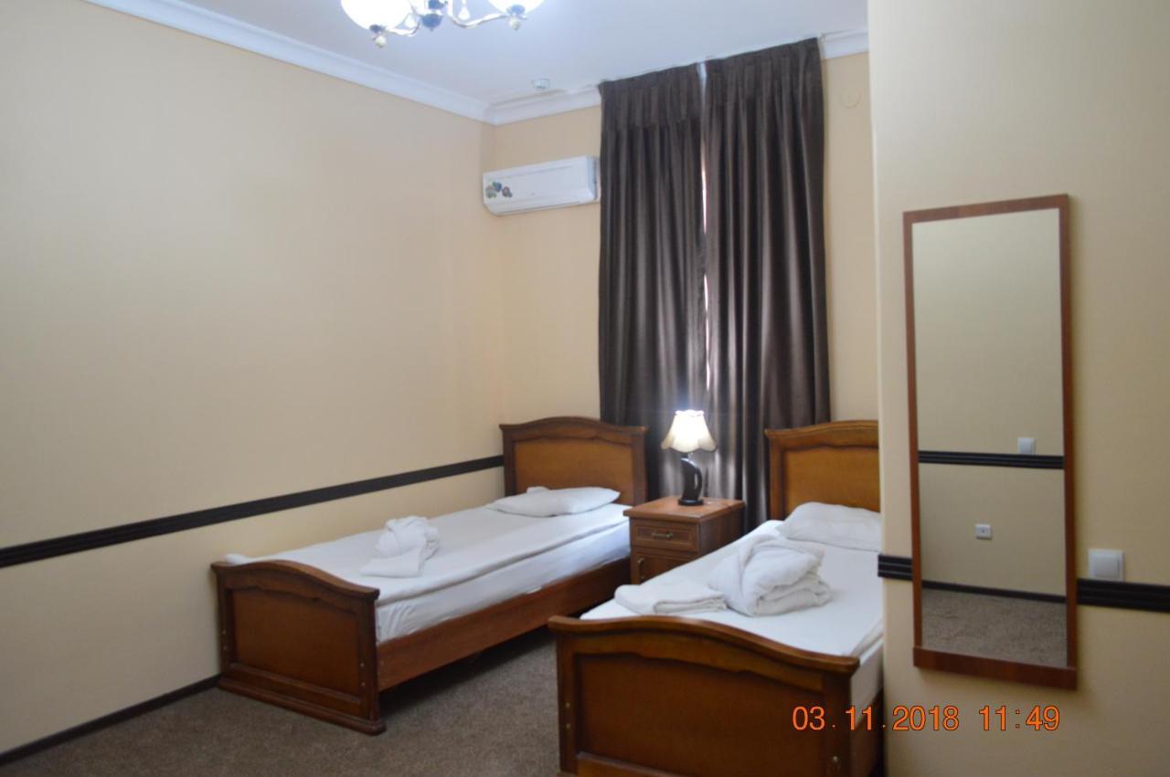 Crown Hotel Tashkent Luaran gambar